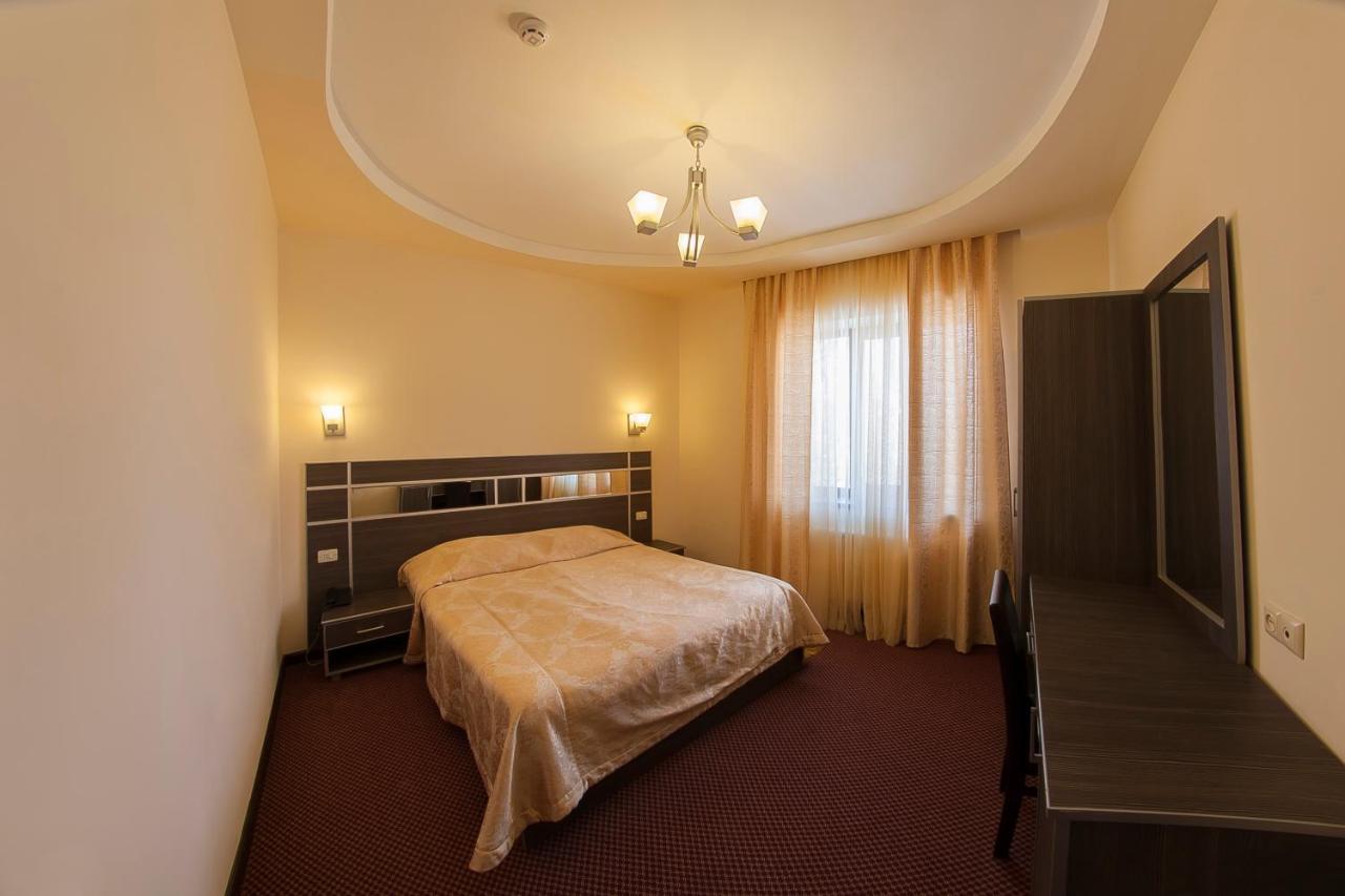Alpina Resort By Stellar Hotels, تساجكادزور المظهر الخارجي الصورة