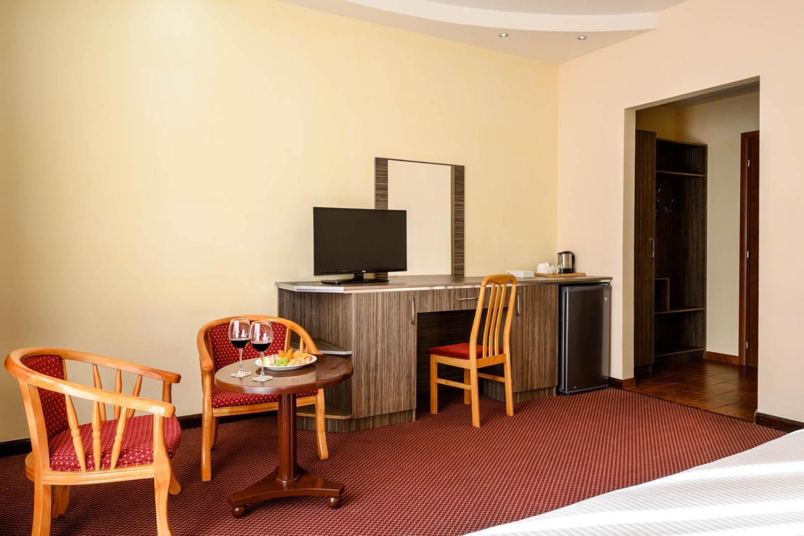 Alpina Resort By Stellar Hotels, تساجكادزور المظهر الخارجي الصورة