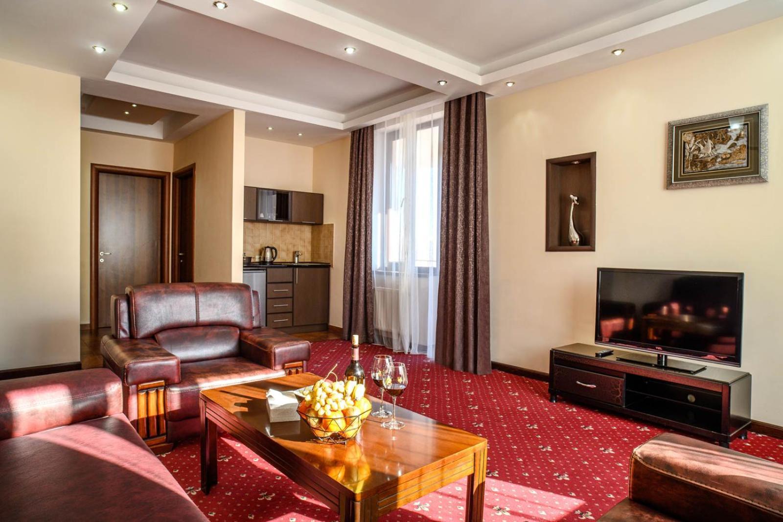Alpina Resort By Stellar Hotels, تساجكادزور المظهر الخارجي الصورة