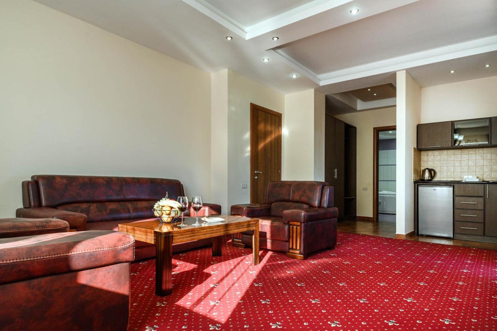Alpina Resort By Stellar Hotels, تساجكادزور المظهر الخارجي الصورة