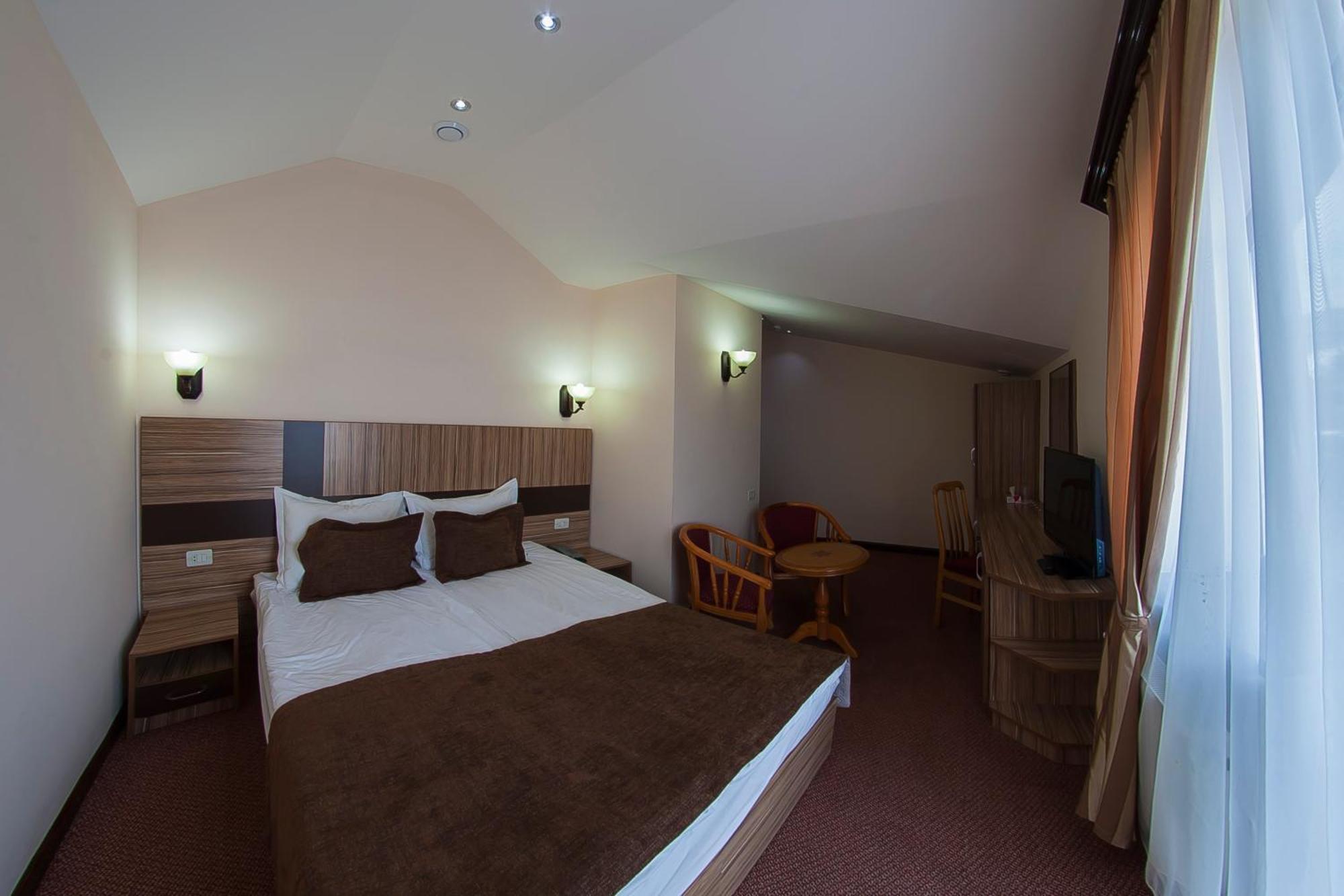Alpina Resort By Stellar Hotels, تساجكادزور المظهر الخارجي الصورة